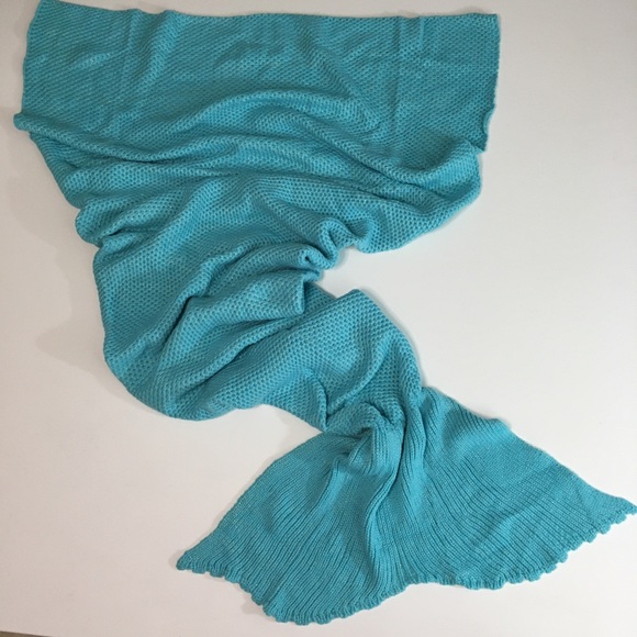 NWT Mermaid Blanket - Picture 2 of 8